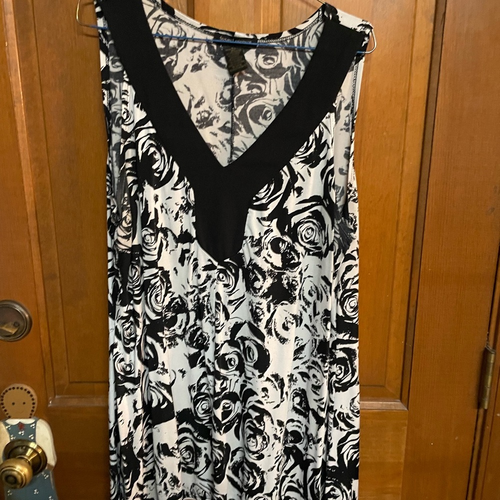 GUC Sleeveless Tunic. Long. Size XL